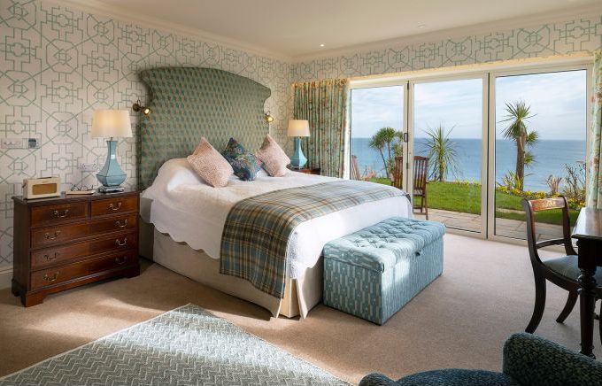 hotel_room