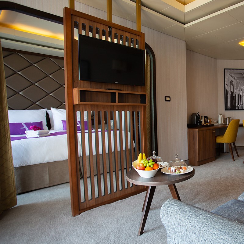 hotel_room
